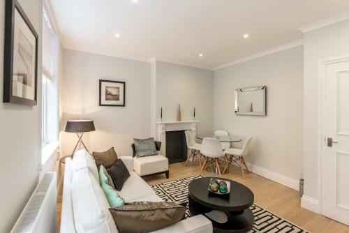 High Street Kensington Apartment