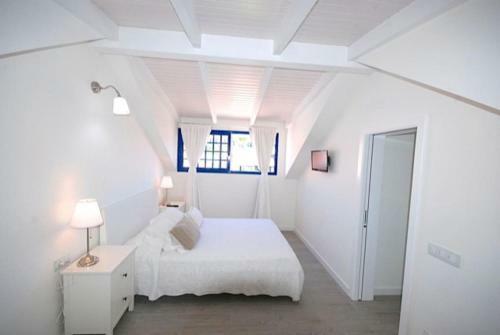 Fabulous Bungalow , Wifi, Swimming Pool And Beach