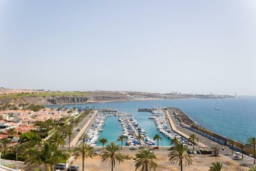 Fabulous Bungalow , Wifi, Swimming Pool And Beach