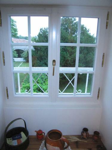 Bed & Breakfast Logis De Guitres - Chambres D'hotes