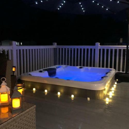Juniper Lodge With Hot Tub