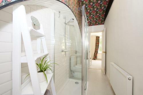 Stodham House With Minster Views!
