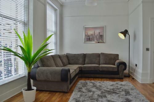 Apartment 4 Hamilton Square