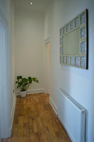 Apartment 4 Hamilton Square