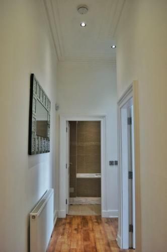 Apartment 4 Hamilton Square