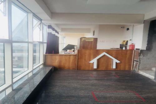Oyo 84664 Chalukya Comforts Bk Hotel