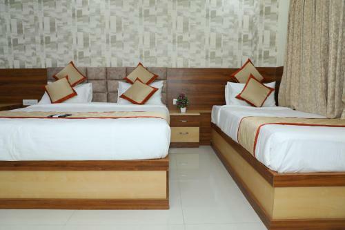 Hotel 8th Mile Suites