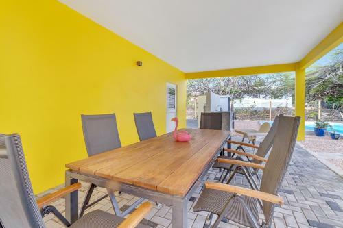 Villa Yellow Rose In Kralendijk