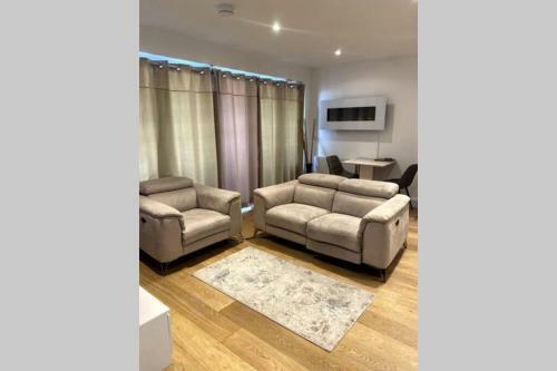 Luxury 1 Bedroom Apartment With Netflix & Parking