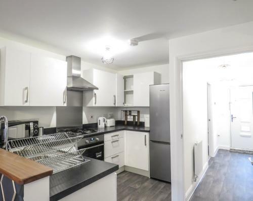 Tudors Esuites 5 Bed House