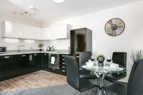 Crescent Luxury Apartment - Central Birmingham