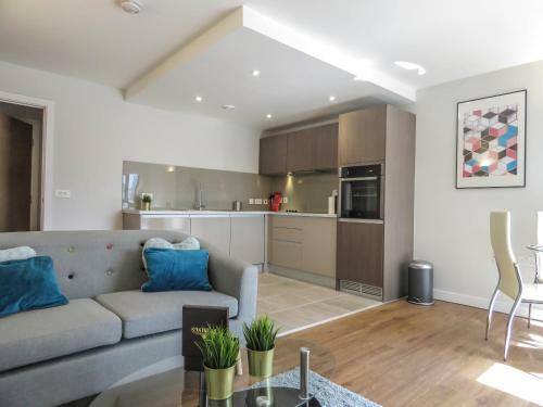 Tudors Esuites Jq Apartments Two Bedrooms