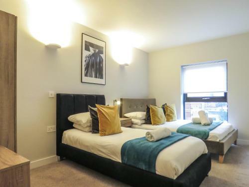 Tudors Esuites Jq Apartments Two Bedrooms