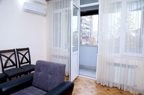 Sunny Apartment On Sayat-nova Avenue & Tours
