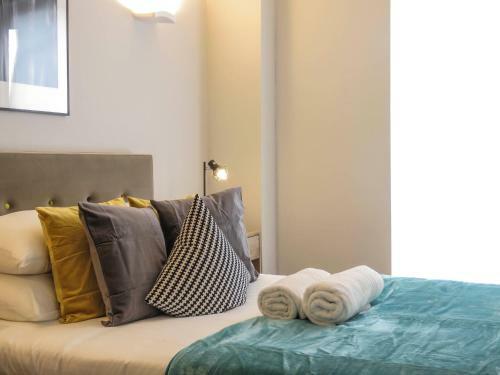 Tudors Esuites Jq Apartments Two Bedrooms