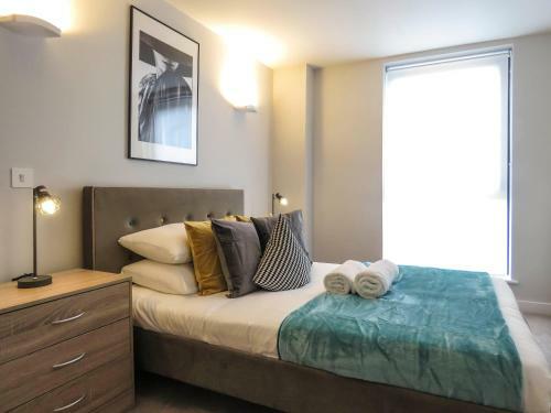 Tudors Esuites Jq Apartments Two Bedrooms