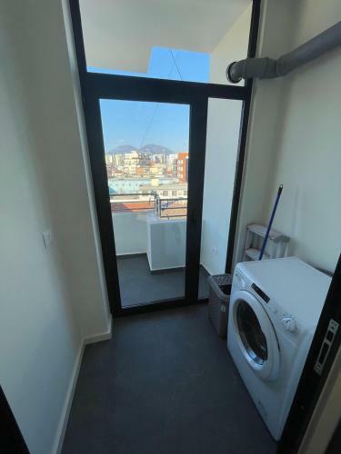Charming And Bright Tirana Center Apartament