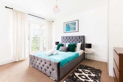 Haus Spacious Parkside Balcony Apartment, Wifi, Smart Tv