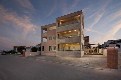 Apartments By The Sea Vir - 19422