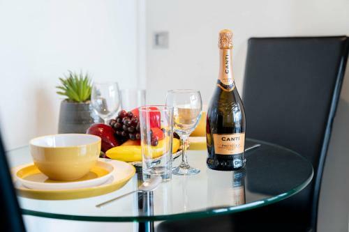 Haus Cube Apartment Top Rated, City Views, Great Location