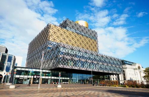 Tudors Esuites House City Centre Netflix