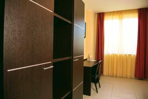 Hotel Letizi�