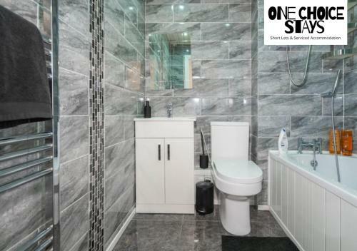 Perfect For Families And Contractors- Near Digbeth