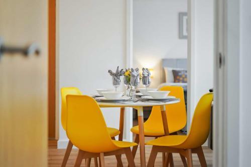 Moda Stays - Helena Street Apartments
