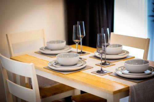 Luxury 2bed Spacious Apartment- City Centre- Free Parking