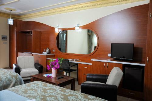 Hotel Riverside Garden Resort