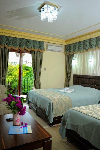 Hotel Riverside Garden Resort