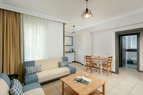 Hotel Otium Boutique Happy Suites