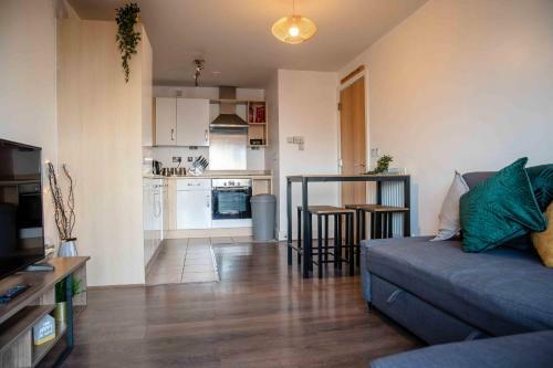 The Ivy . Contemporary Apart . Ideal For Long Stay