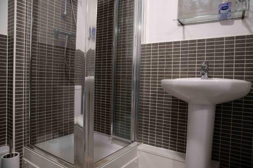 The Ivy . Contemporary Apart . Ideal For Long Stay