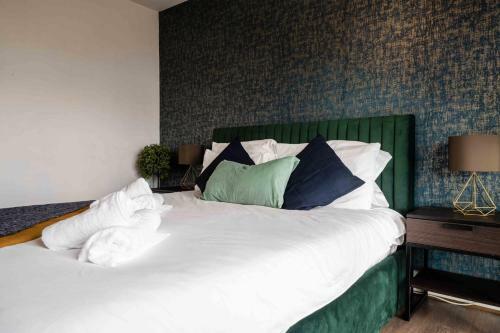 The Ivy . Contemporary Apart . Ideal For Long Stay