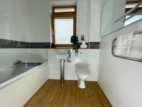 Stylish Luxe Apartment In City Centre W/ Netflix