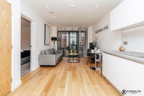Platinum Link Apartments, Luxury New Build, One Bed, Marble Asthetic
