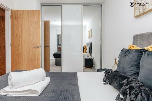 Platinum Link Apartments, Luxury New Build, One Bed, Marble Asthetic