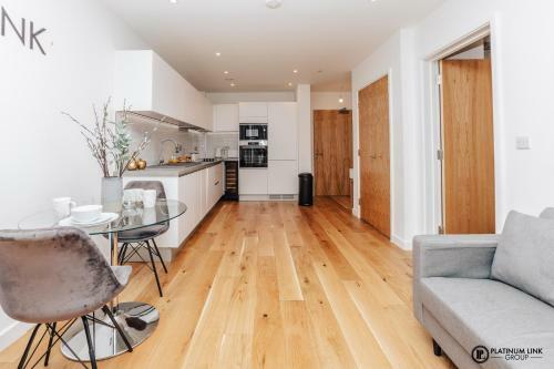 Platinum Link Apartments, Luxury New Build, One Bed, Marble Asthetic