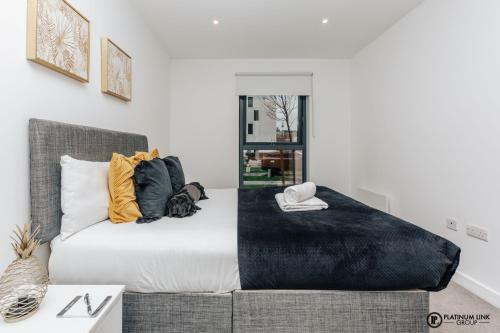 Platinum Link Apartments, Luxury New Build, One Bed, Marble Asthetic