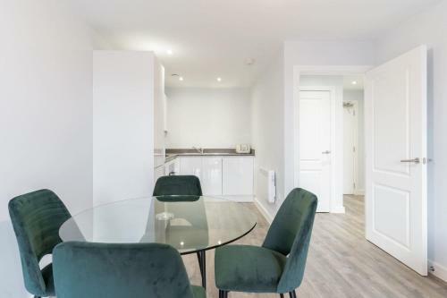 Contemporary 1 Bedroom Apartment In Central Birmingham