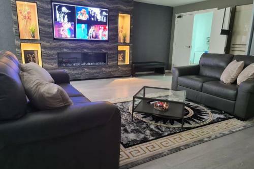 The Exclusive Jacuzzi Apartments