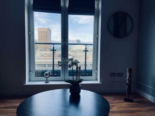 Apartamento 2 Bedroom Penthouse City View