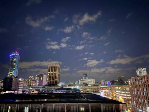 Apartamento 2 Bedroom Penthouse City View