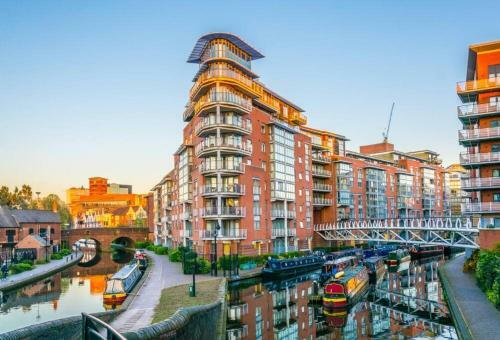 Canal View Luxury Apartment Business Free Parking