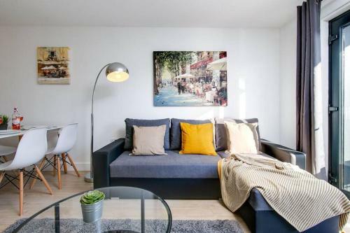 Canal View Luxury Apartment Business Free Parking