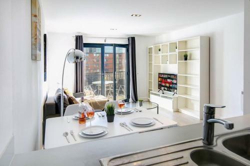 Canal View Luxury Apartment Business Free Parking