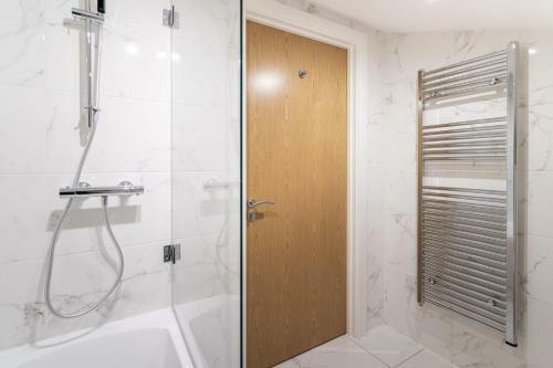 Chic 2 Bed 2 Bath Apartment In A Modern Development