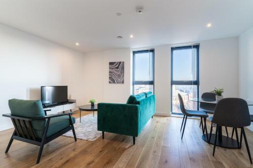 Chic 2 Bed 2 Bath Apartment In A Modern Development