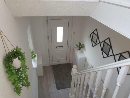 Spacious Birmingham 4 Bed House With Parking And Wifi
